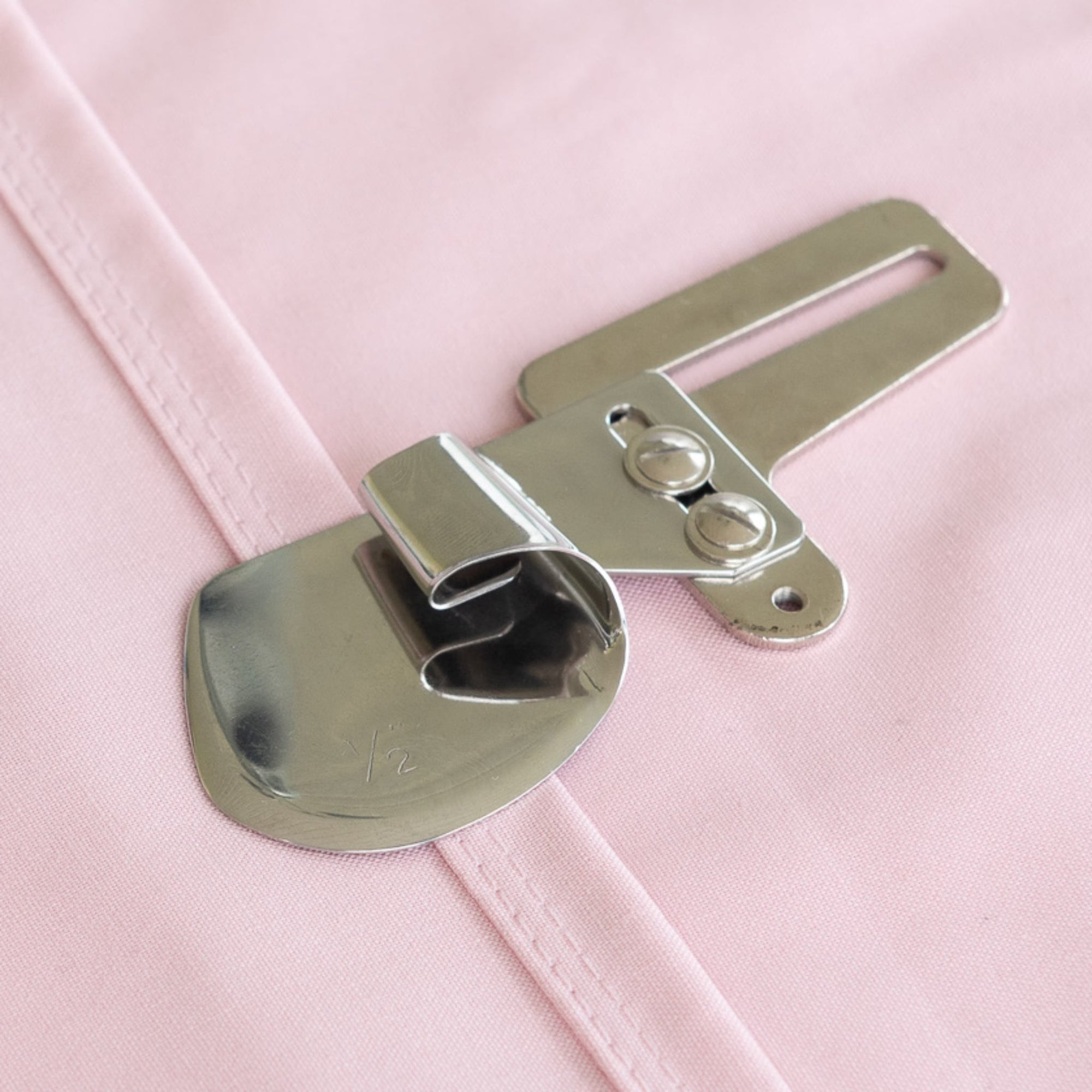 Plain Hemmer 1/4"