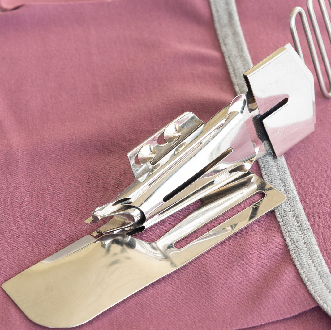 Double fold bias binding foot